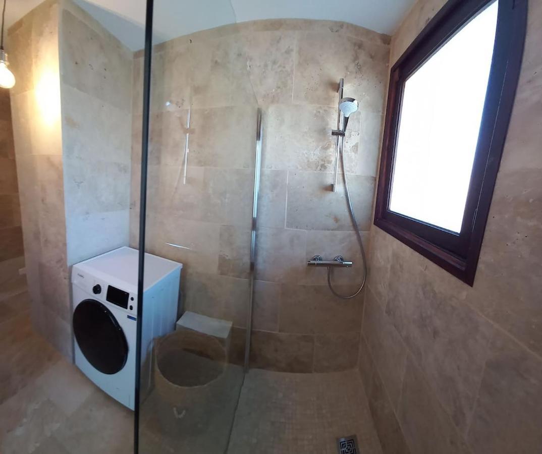 Loft Climatise "La Pinede", 50 M2, Tres Calme, 5 Mn A Pied Des Plages, Lit King Size La Seyne-sur-Mer Dış mekan fotoğraf