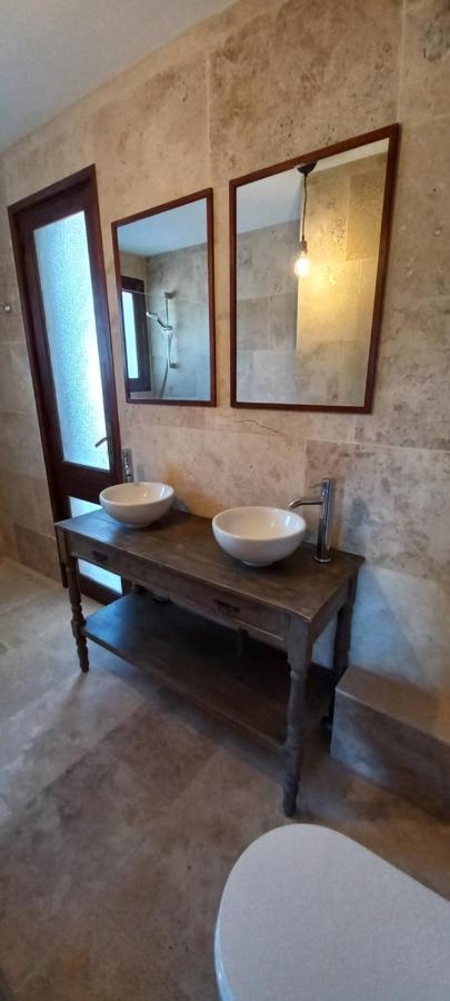 Loft Climatise "La Pinede", 50 M2, Tres Calme, 5 Mn A Pied Des Plages, Lit King Size La Seyne-sur-Mer Dış mekan fotoğraf
