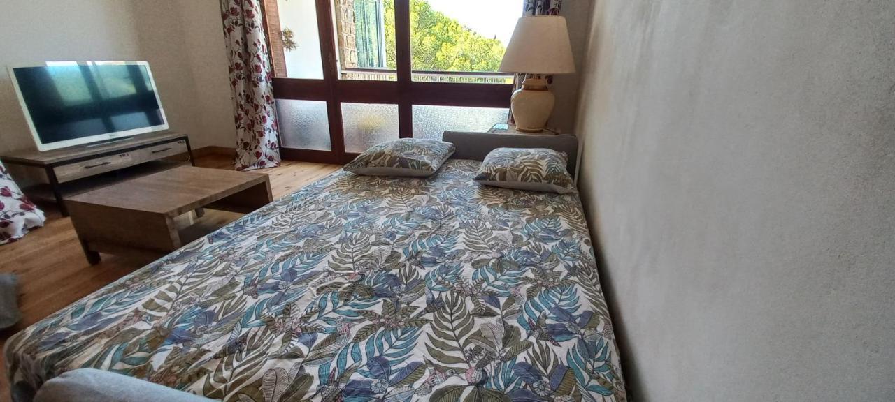Loft Climatise "La Pinede", 50 M2, Tres Calme, 5 Mn A Pied Des Plages, Lit King Size La Seyne-sur-Mer Dış mekan fotoğraf